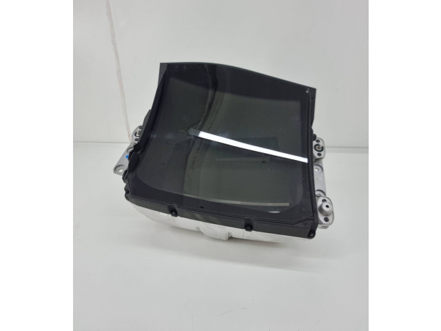 Дисплей    10c919608d   Cupra Born