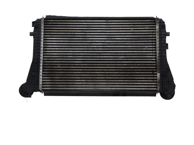 Интеркулер  3C0145805P   Volkswagen PASSAT B6 
