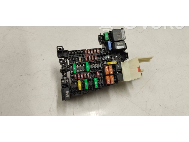 Блок предохранителей 5wa937615 Skoda Octavia Mk4