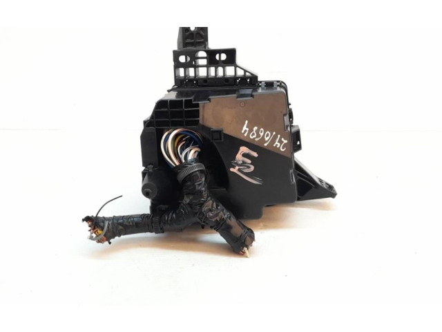 Pojistková skříňka 68LA0 Suzuki Swift 2017