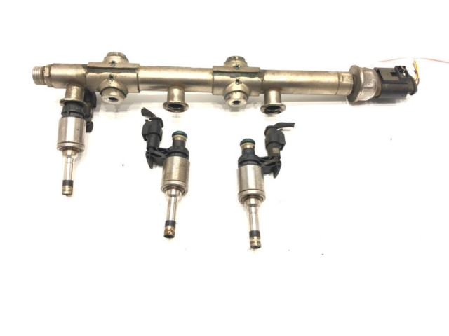 Топливная рампа 04C133320F Skoda Fabia Mk3 (NJ)