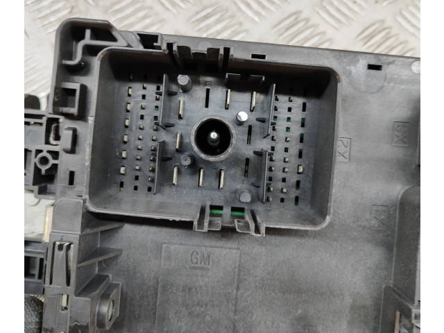   Pojistková skříňka 13255300, 544949969   Chevrolet Cruze 2010