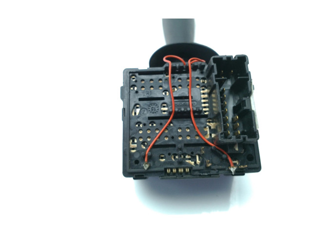 Ручка стеклоочистителей 8201168008, 681727472R Dacia Sandero