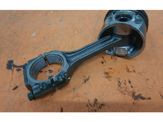 Píst 028H, 028H Volkswagen PASSAT B5.5