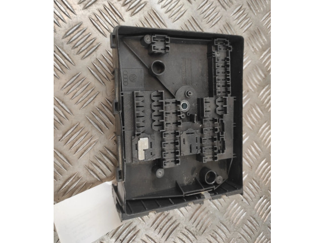 Блок предохранителей 1K0937125A, 1K0937125A Volkswagen Caddy