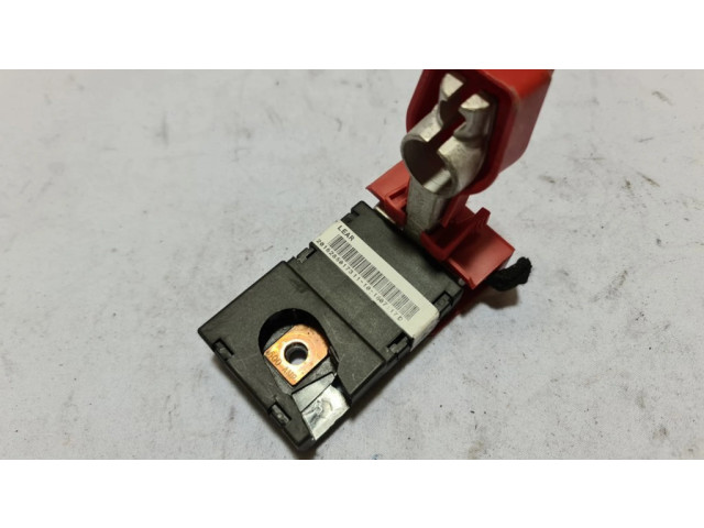 Плюсовый провод (аккумулятора)