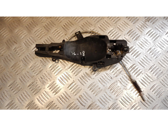 Передний держатель / кронштейн для внешней ручки открытия