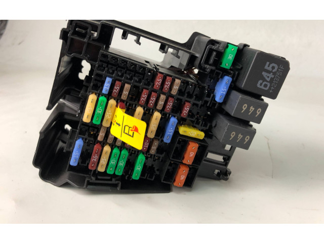 Блок предохранителей 5WA937615 Volkswagen ID.3