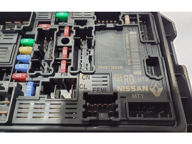 Блок предохранителей 284B71965R Dacia Sandero III