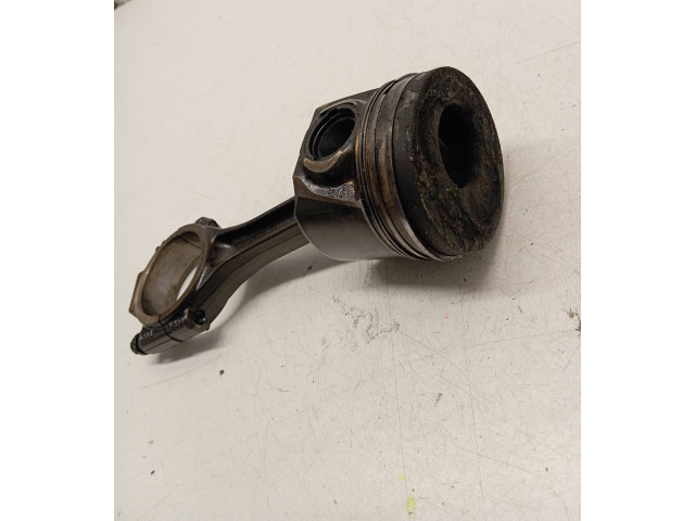  Поршень с шатуном    Volkswagen Transporter - Caravelle T5  