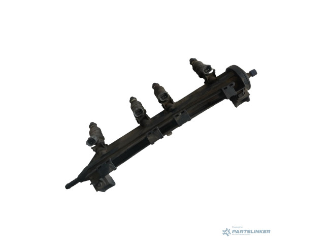 Топливная рампа 06A133317AS   Audi A3 S3 8P  