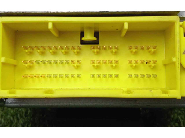 Блок подушек безопасности    Toyota Corolla Verso E121