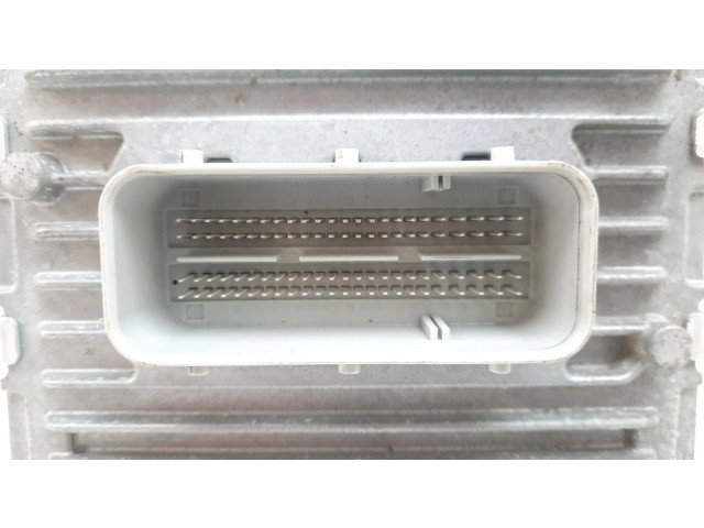 Блок управления двигателя P05150779AB, 68233812AA Fiat Freemont
