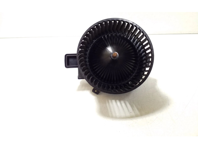 Вентилятор печки    4M1820021C   Audi e-tron