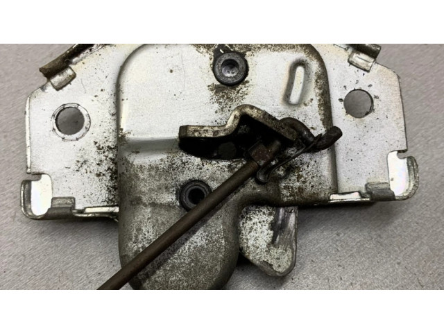 Zámek zadních dveří Opel Rekord E2 1983