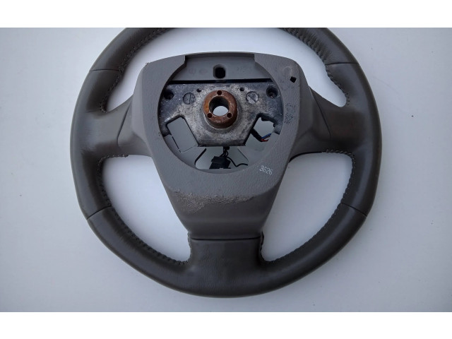 Volant Infiniti G35 2002