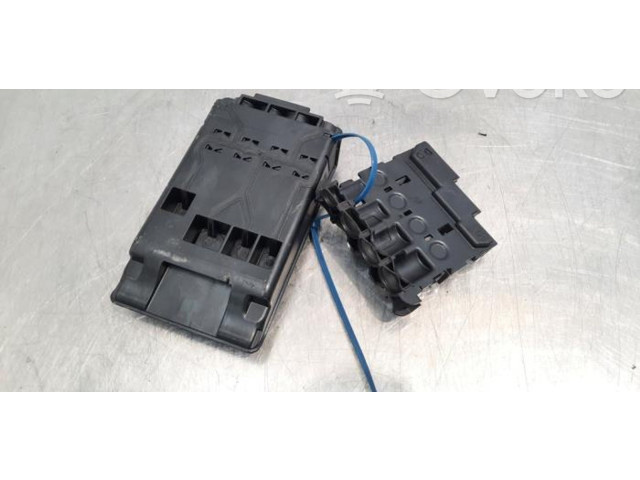   Pojistková skříňka 19011400070, 932102303   BMW X2 F39 2020