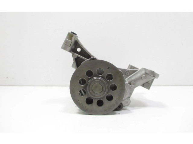 Масляный насос   03L115105B  Audi A1 