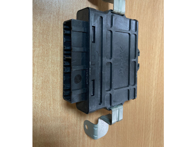 Блок управления АБС MR400420, X2T34172   Mitsubishi Pajero