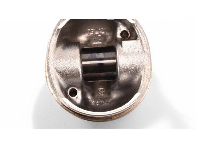  Поршень DDY DDYA DDYB 04L107065AR  Skoda Karoq  