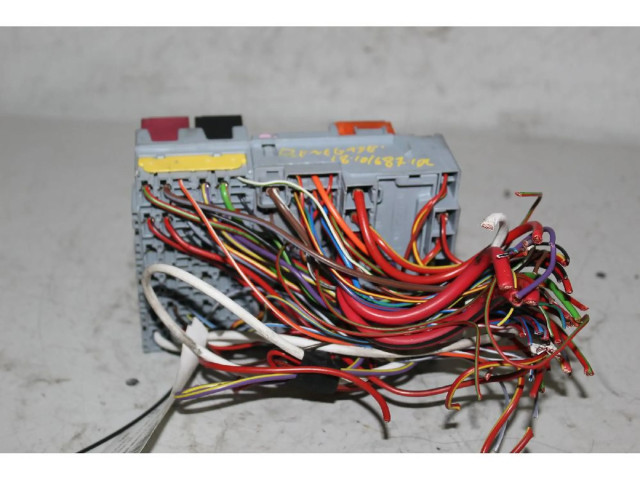 Блок предохранителей    Jeep Renegade    