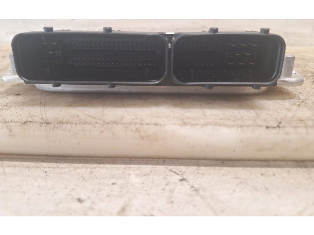 Блок управления двигателя 045906019   Audi A2