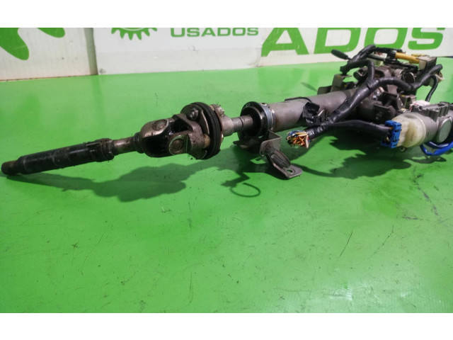 Руль KIA Sorento  2002 - 2009 года 563003E500      