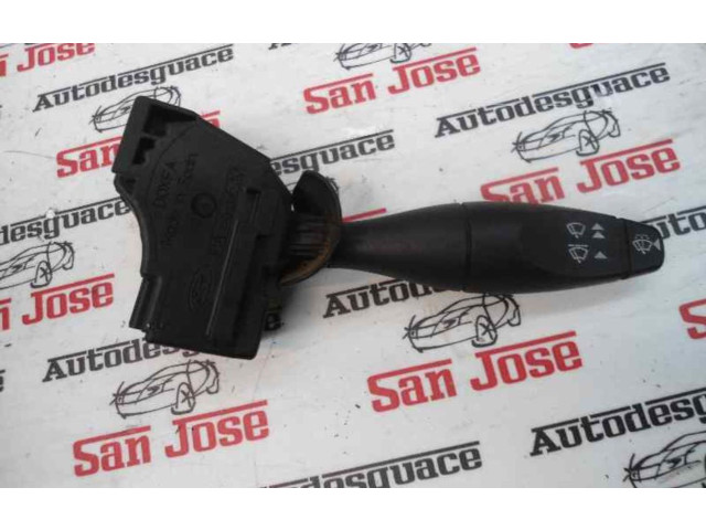 Включатель стеклоочистителей    Ford Fusion