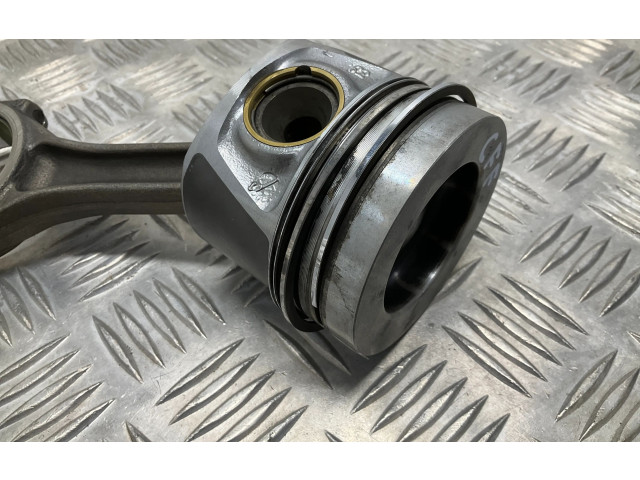 Píst CFF, 038J Volkswagen Tiguan CFFB