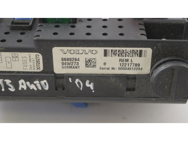 Блок предохранителей  8688264, 12217789   Volvo V70    