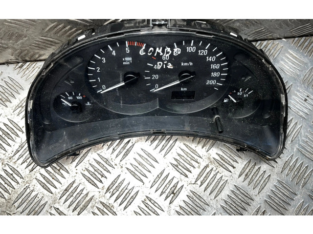 Pojistková skříňka Řídící jednotka BSM 88311302   Opel ombo C 2005