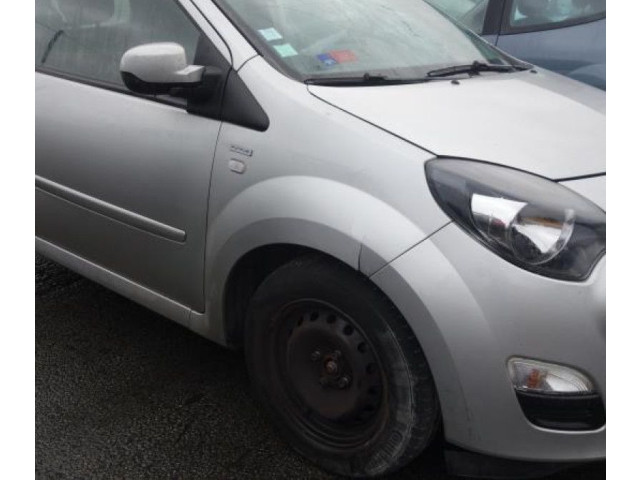 Панель приборов    Renault Twingo II       