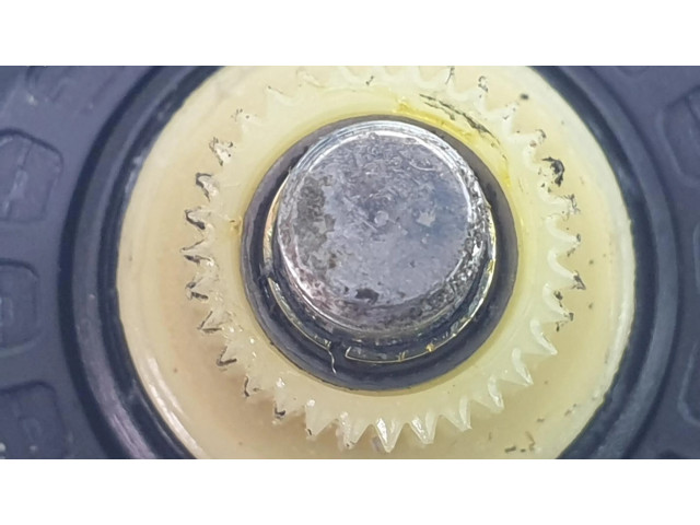 Передний двигатель механизма для подъема окон