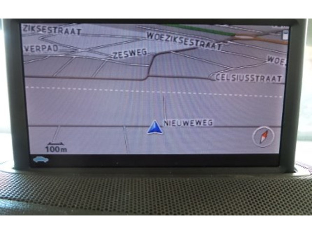 Дисплей       Volvo V70