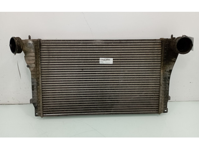 Интеркулер 1J0145803H Volkswagen Golf IV