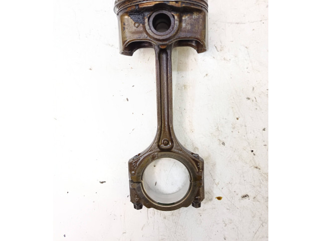  Поршень с шатуном  G4LA  KIA Rio  