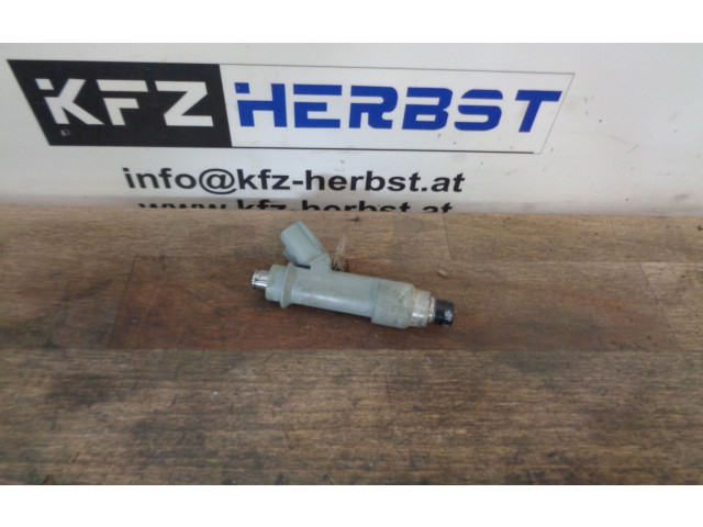 Форсунка 2325000010, 2325000010    Citroen C1  1KR-FE 