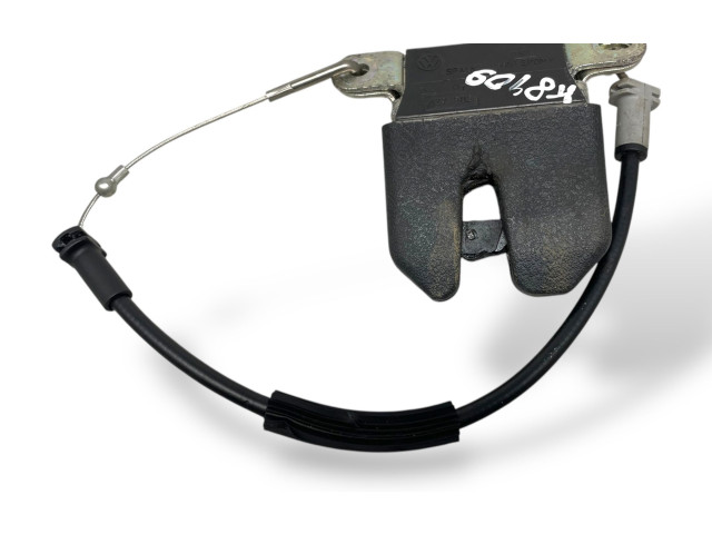 Замок багажника 3U5827505    Skoda Superb B5 (3U) 2001 - 2008 года