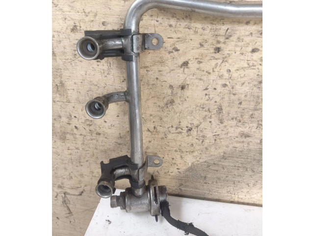 Топливная рампа 078133681   Audi A6 S6 C5 4B  