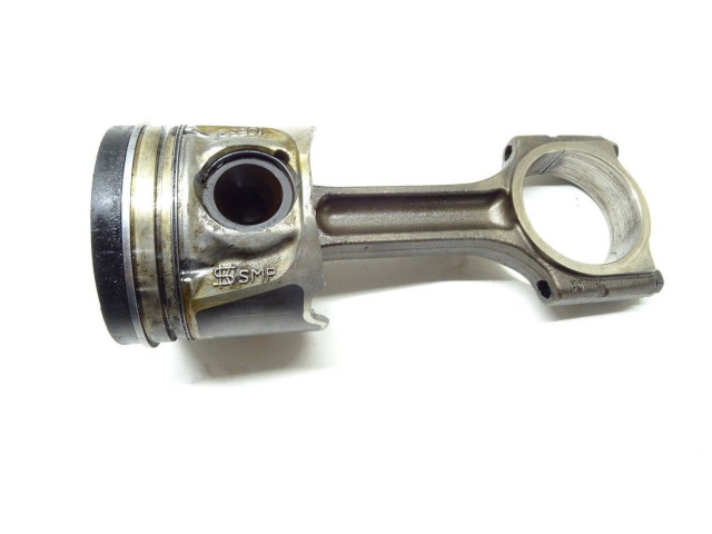  Поршень с шатуном  M9R832  Nissan X-Trail T31  