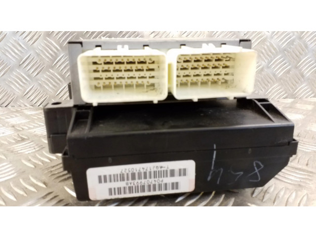 Блок предохранителей 04801060AC, TQH19871099W Chrysler Voyager