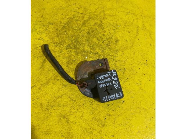 Zámek zadních dveří RZ4R1P2K8, 115KM Nissan Juke I F15 2012