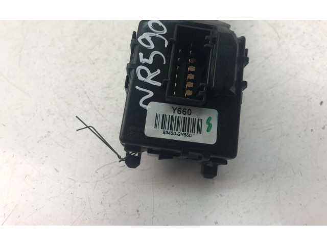 Подрулевой переключатель 934202Y660   KIA Ceed