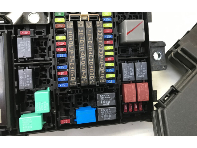 Блок предохранителей 7229CYA1 Honda ZR-V