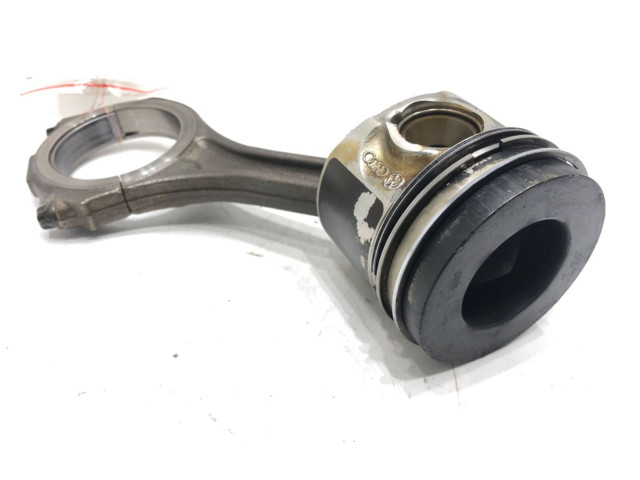 Píst BVN   Audi A8 S8 D3 4E     