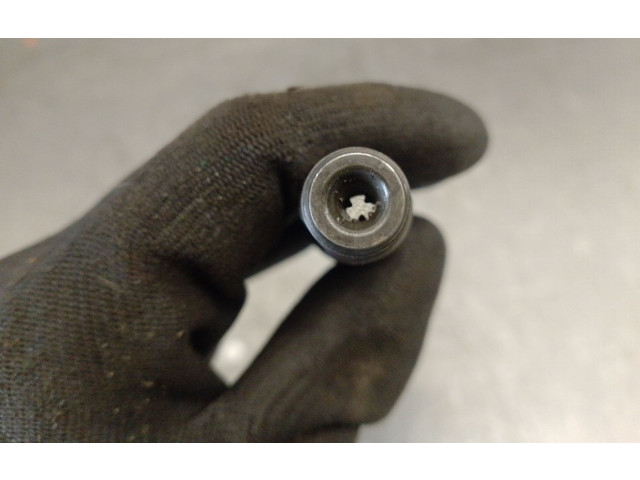 Форсунка 059130201E    Audi A6 S6 C5 4B  AFB 