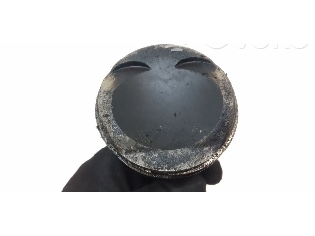 Поршень с шатуном 06K198401D Volkswagen Golf VII