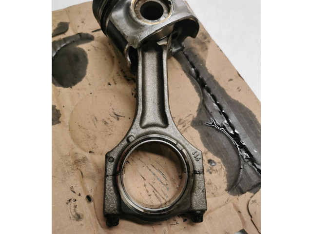 Поршень 8598757 BMW X3 G01