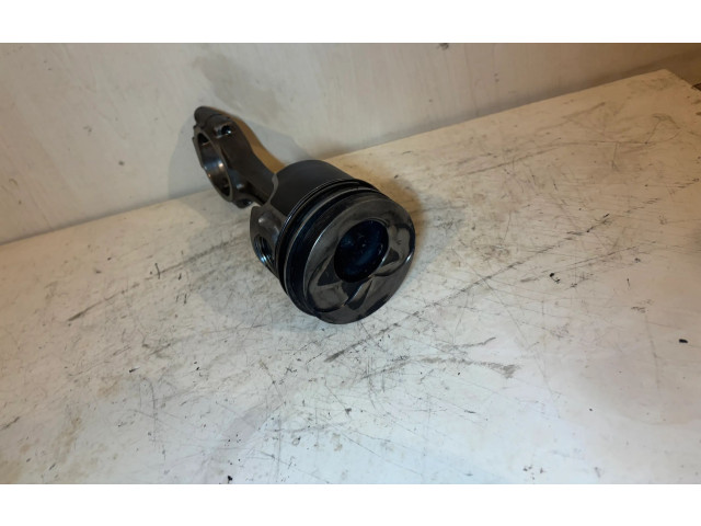  Поршень с шатуном  038107065EL, 038198401D  Volkswagen Transporter - Caravelle T5  