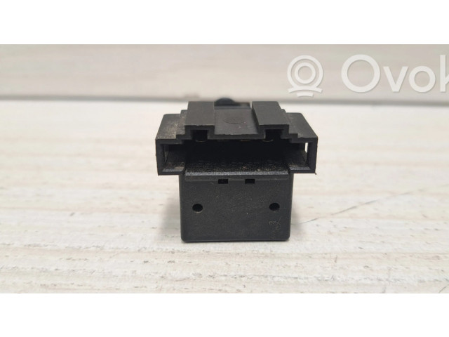 Датчик тормозной педали